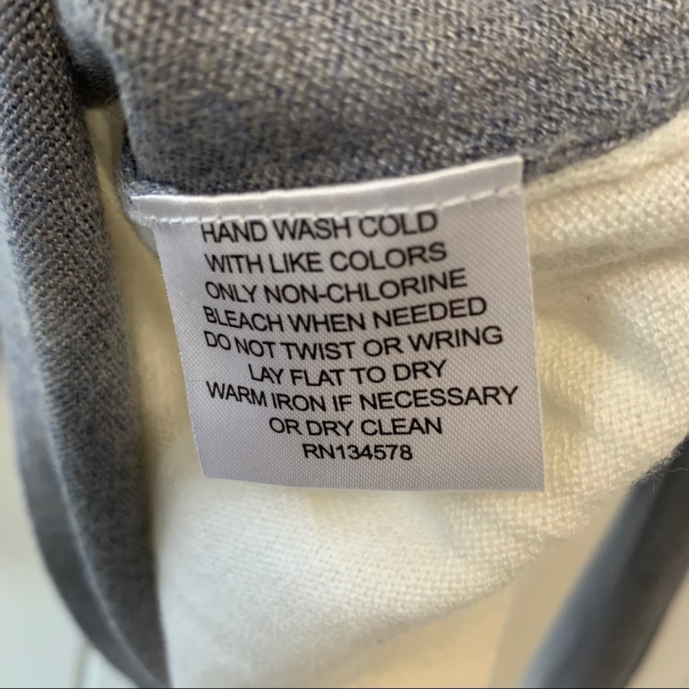 Vineyard Vines Pullover Sweater Gray and White - Picture 3 of 5